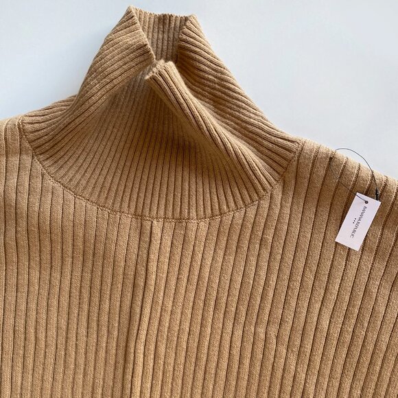 Banana Republic *NWT ($80) Women's Tan Brown Jumper Oversized Poncho Size M/L - Picture 9 of 9